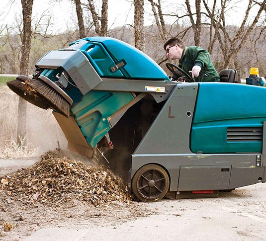 S20 Barredora compacta de conductor sentado alt 19